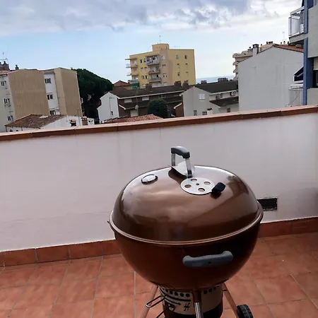 The White Lilies Apartment Pineda de Mar Exterior photo